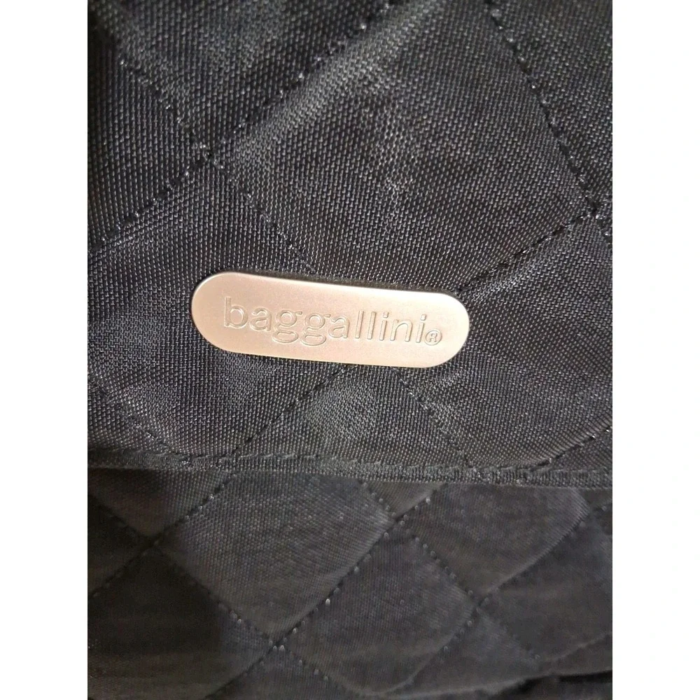 Baggallini Quilted Nylon‎ Backpack Black Travel Bag with Matching Wristlet Pouch
